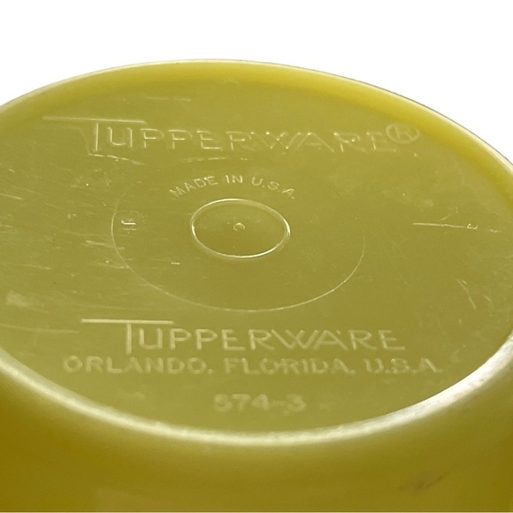 VINTAGE TUPPERWARE CREAM PITCHER - Picture 7 of 7